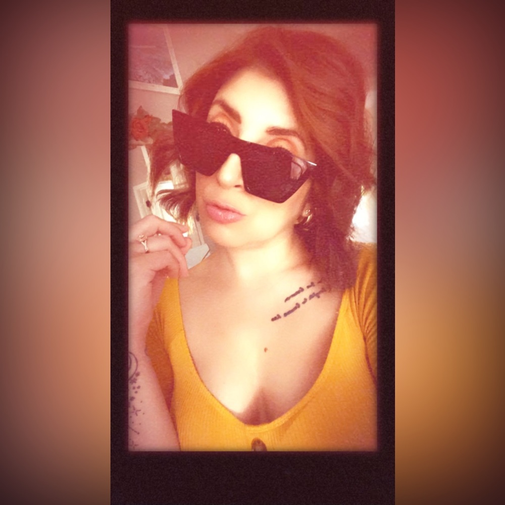 Meet your Posher, Janet